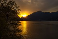 TRAMONTO LAGO DI LUGANO