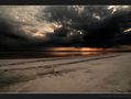 Tramonto minaccioso nelle saline di Margherita di Savoia von Michele Ferrato