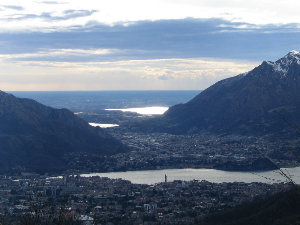 Tramonto su Lecco...