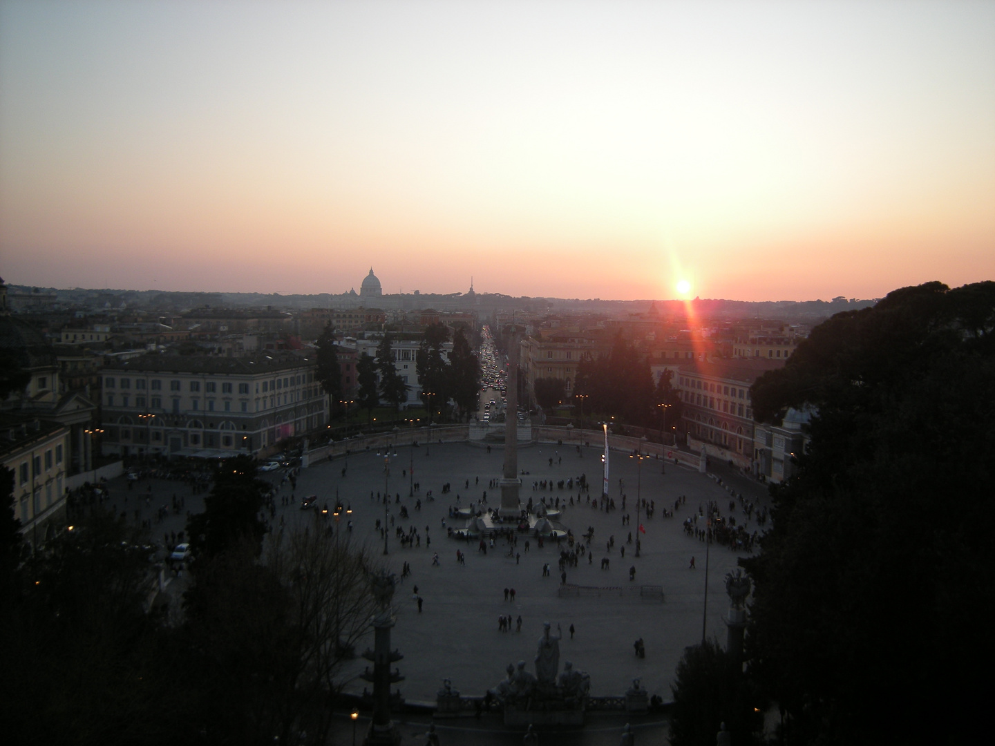 Tramonto su Piazza del Popolo, Roma.