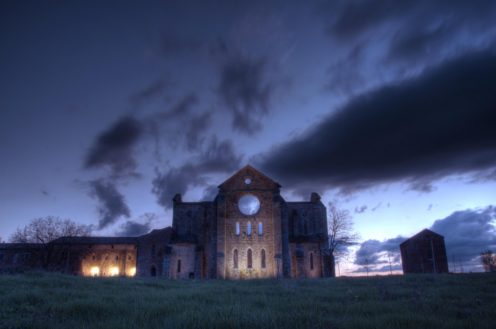 Tramonto su san galgano