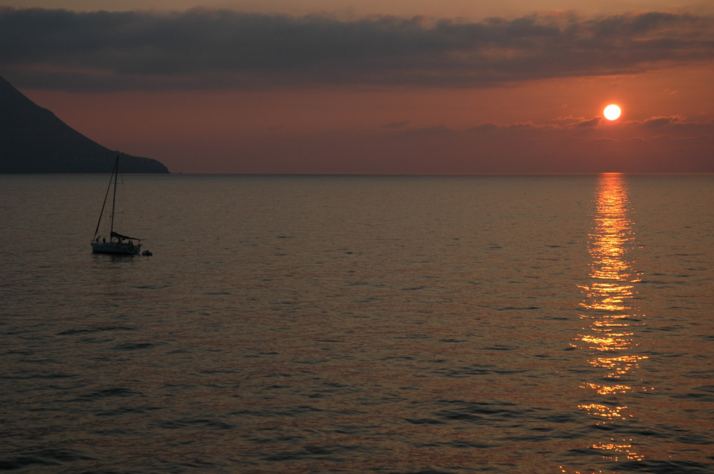 Tramonto su Vulcano