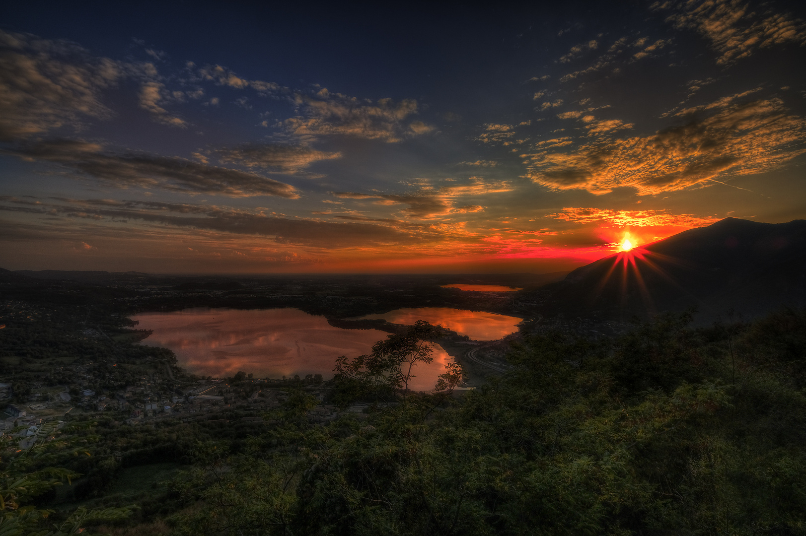 Tramonto sui Laghi Brianzoli