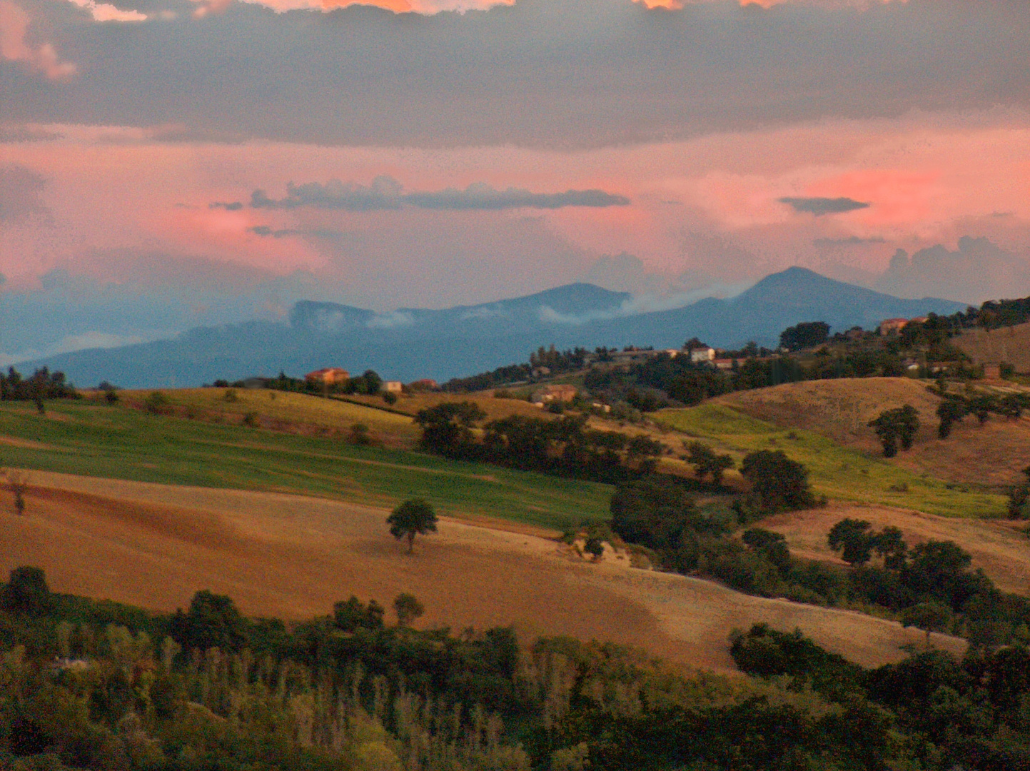 Tramonto sui monti Sibillini