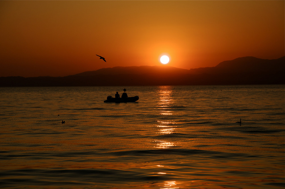 tramonto sul bellissimo lago di Garda (Lazise) Foto Immagini paesaggi, albe e tramonti