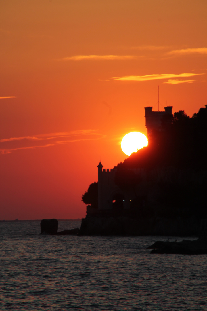 Tramonto sul Castello