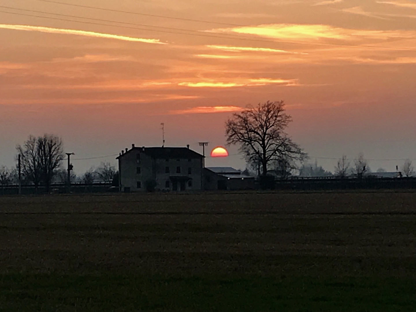 Tramonto sul filo