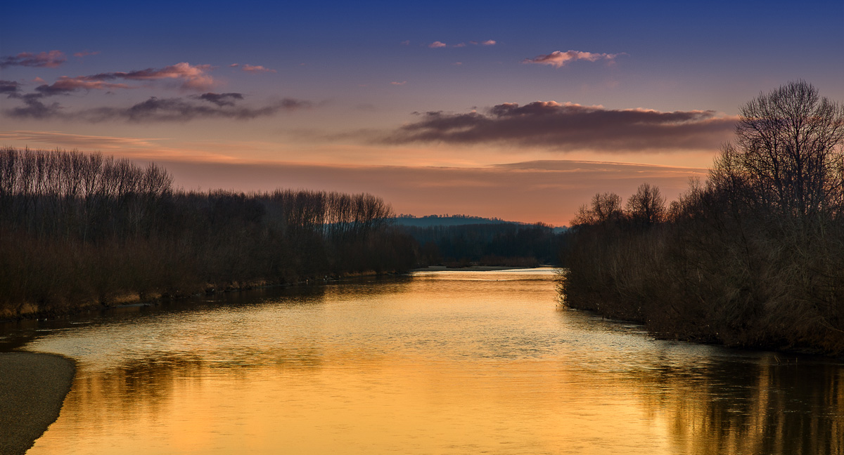 Tramonto sul fiume