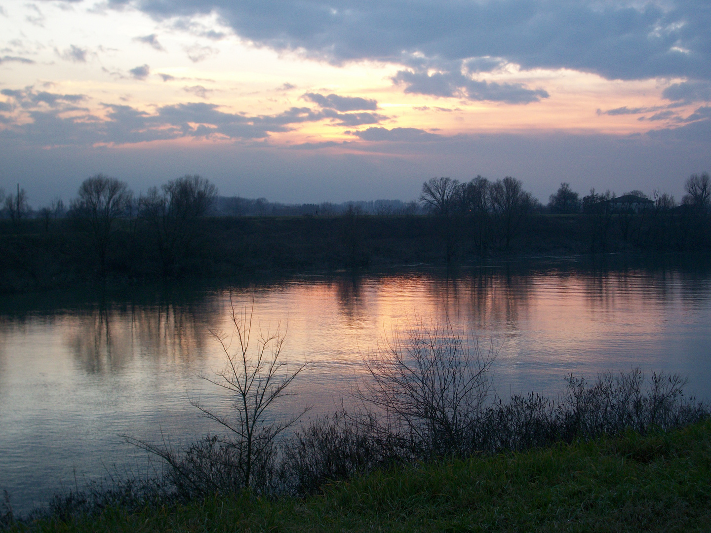 tramonto sul fiume Mincio