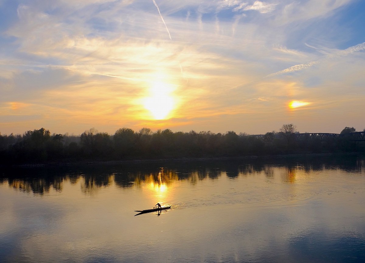 tramonto sul fiume PO a Cremona