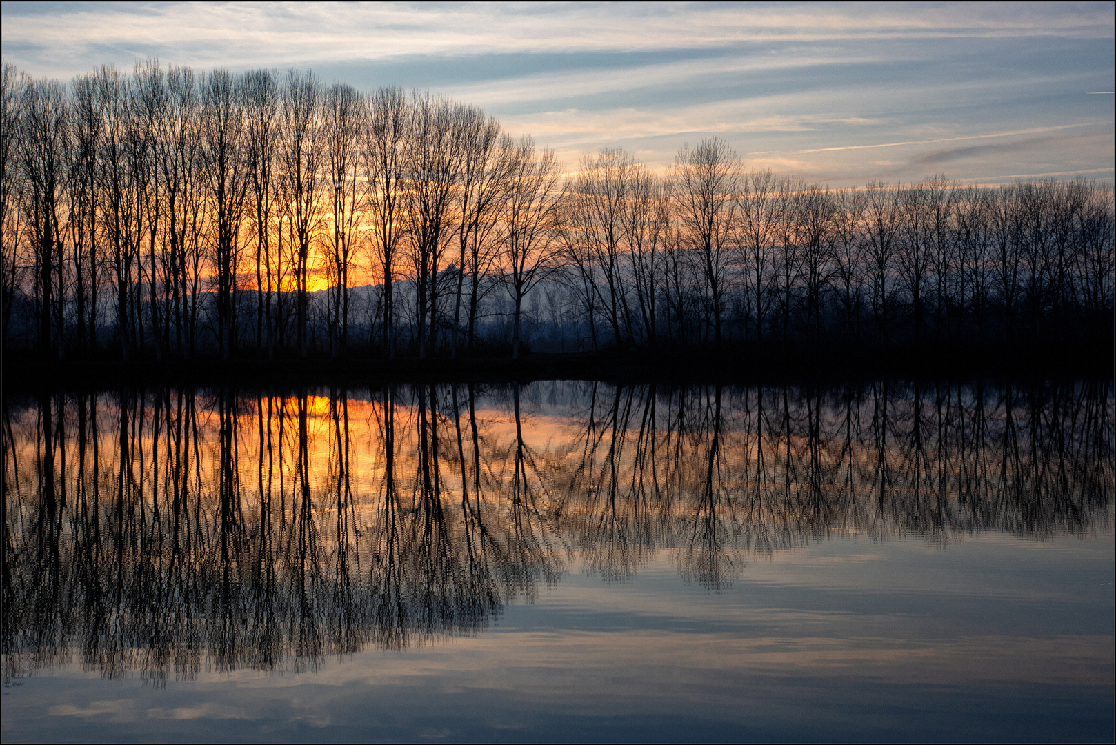 tramonto sul lago