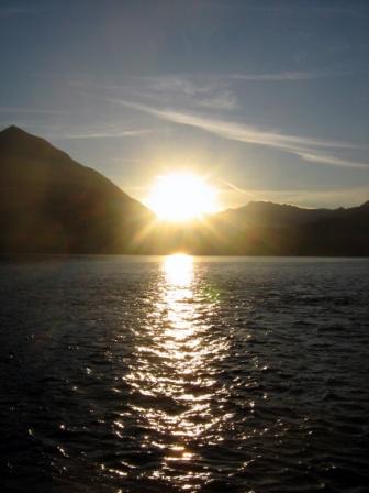 Tramonto sul lago