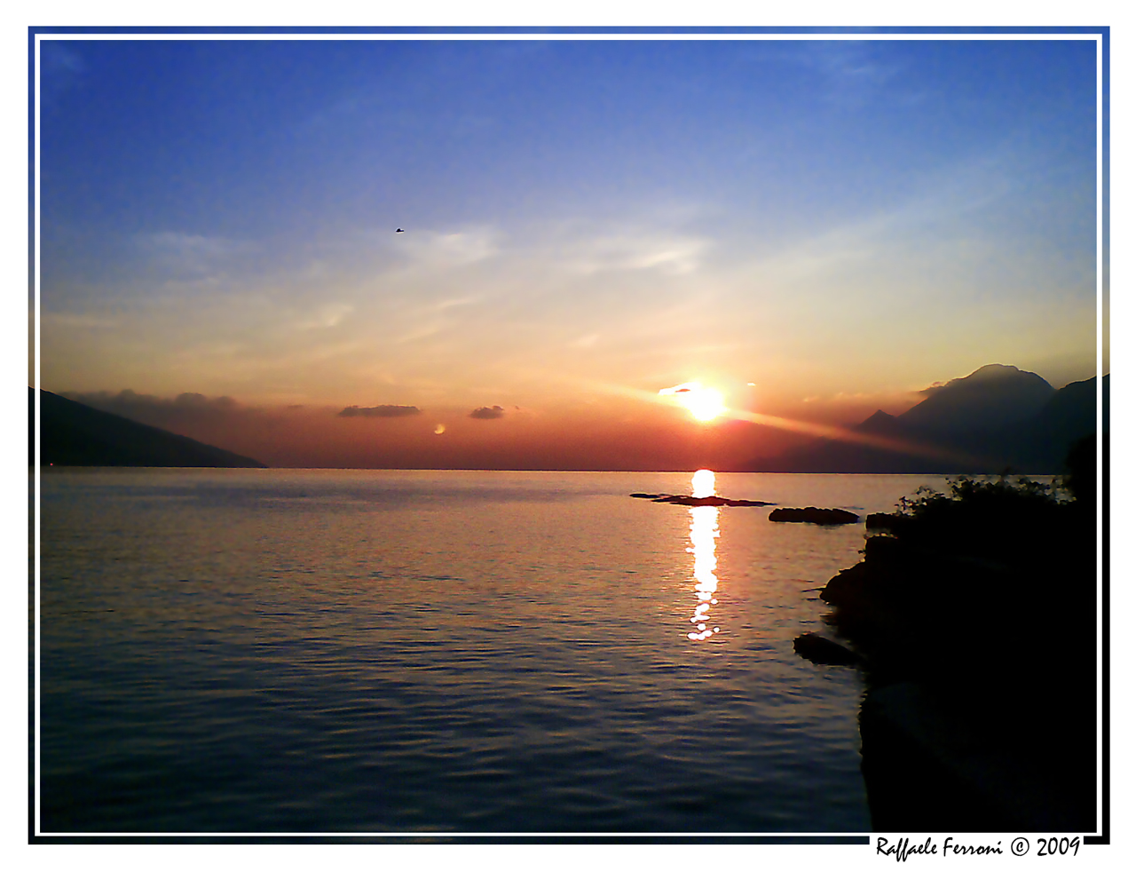 Tramonto sul lago di Garda Foto Immagini paesaggi, laghi e fiumi, natura Foto su