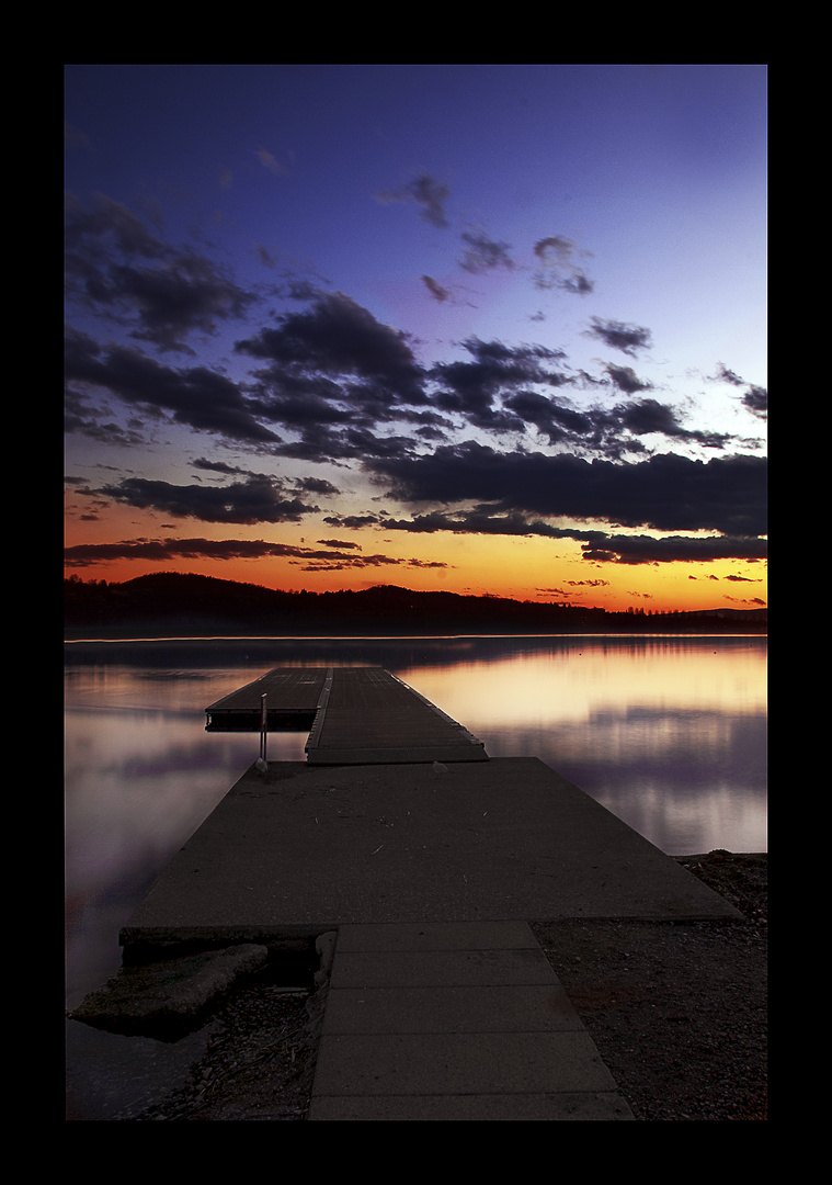 tramonto sul lago di Varese