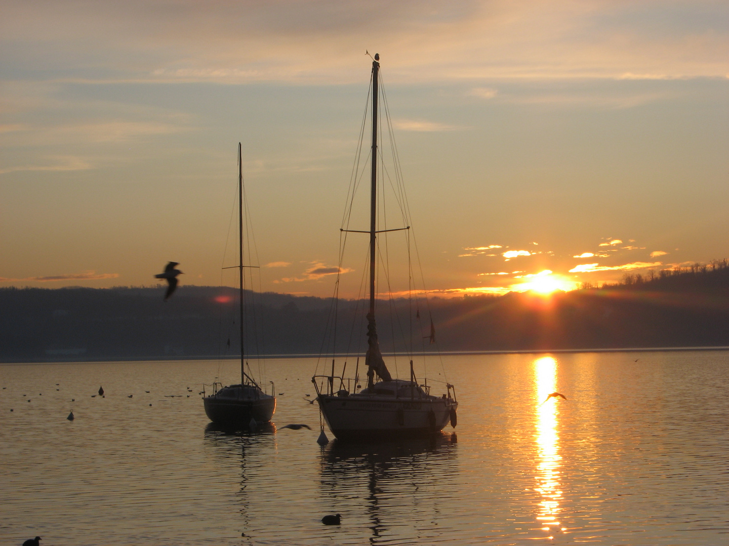 tramonto sul lago