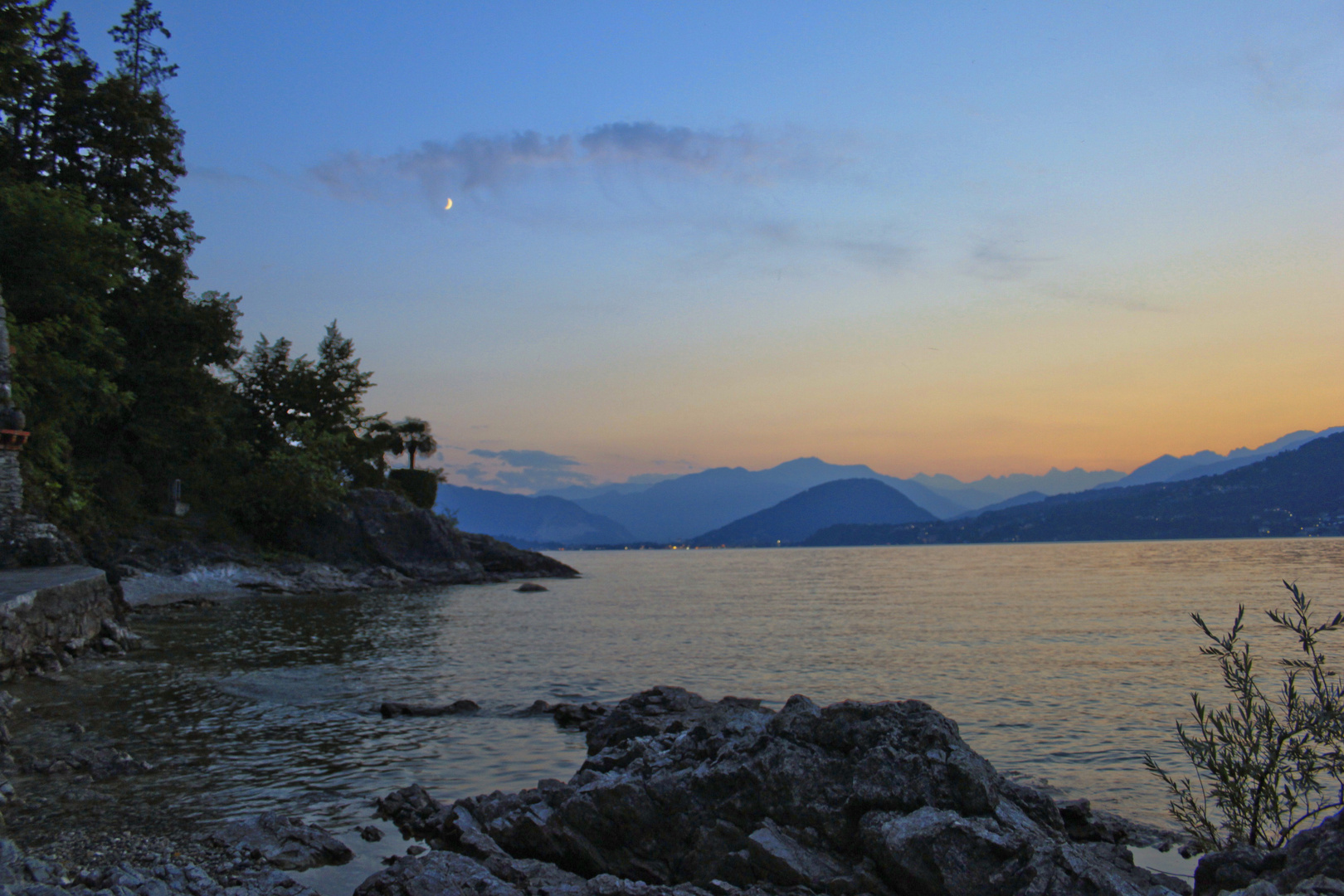 ..Tramonto sul Lago Maggiore, Laveno Mombello, VA, Italy