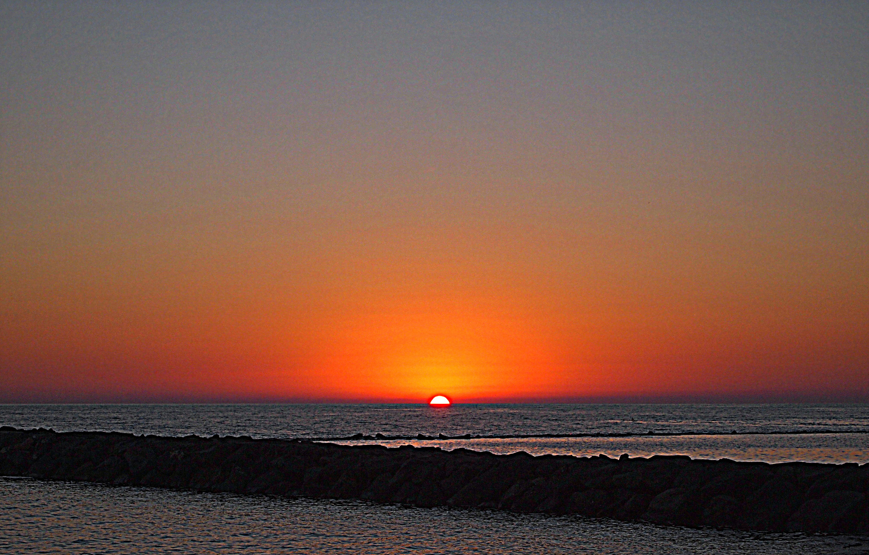 Tramonto sul mare