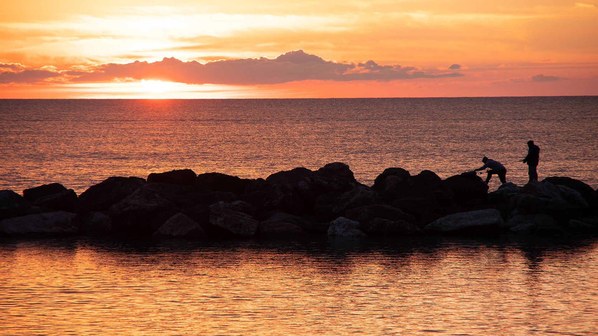 TRAMONTO SUL MARE