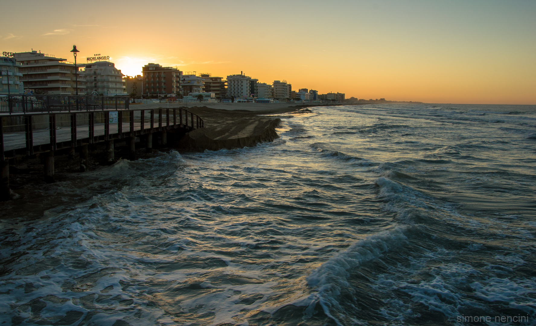 Tramonto sul porto.