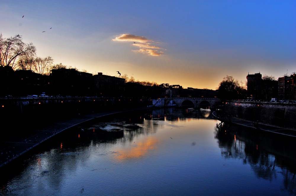 ...Tramonto sul Tevere...