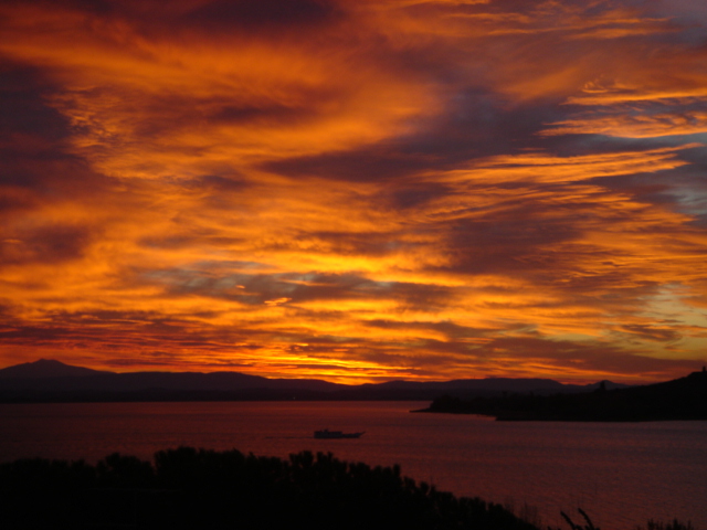 tramonto sul Trasimeno