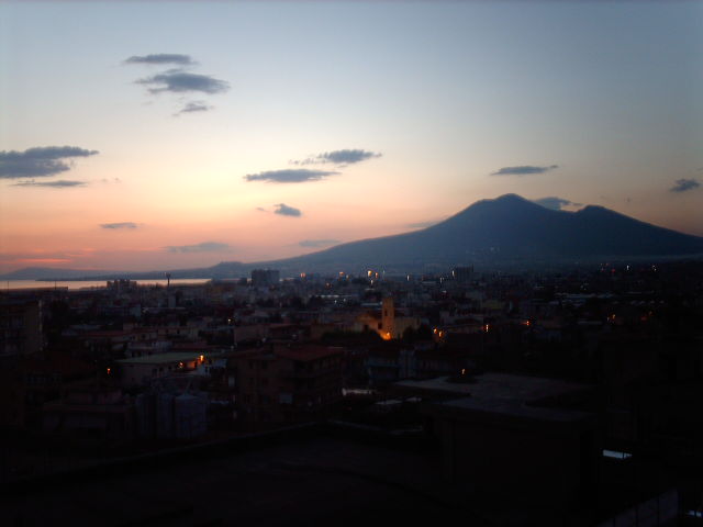 tramonto sul vesuvio