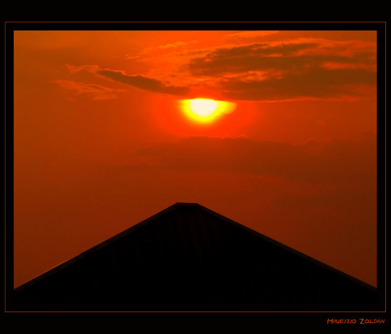 Tramonto sulla piramide di Bollate