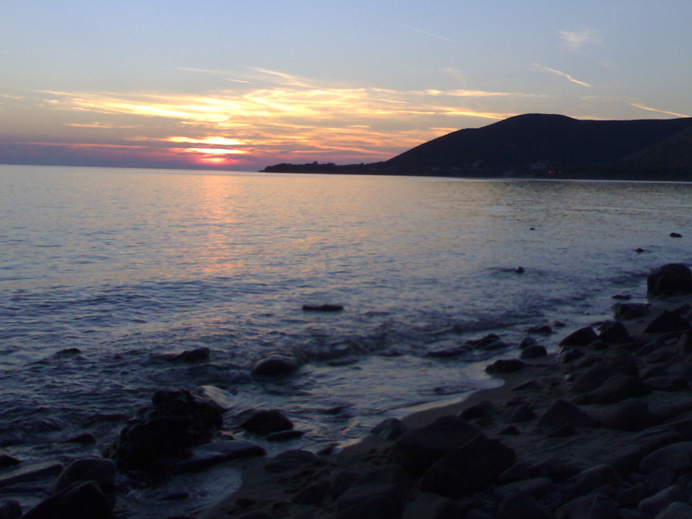 Tramonto sulla spiaggia di Ogliastro Marina - Castellabate (SA)