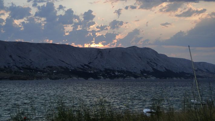 Tramonto sull'Isola bianca di Pago