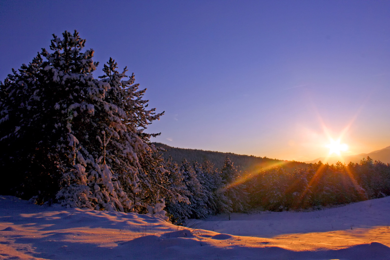 Tramonto tra le montagne