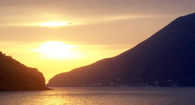 Tramonto tra Lipari e Salina