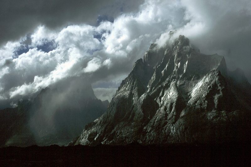 Trango Towers nach Wettersturz (II)