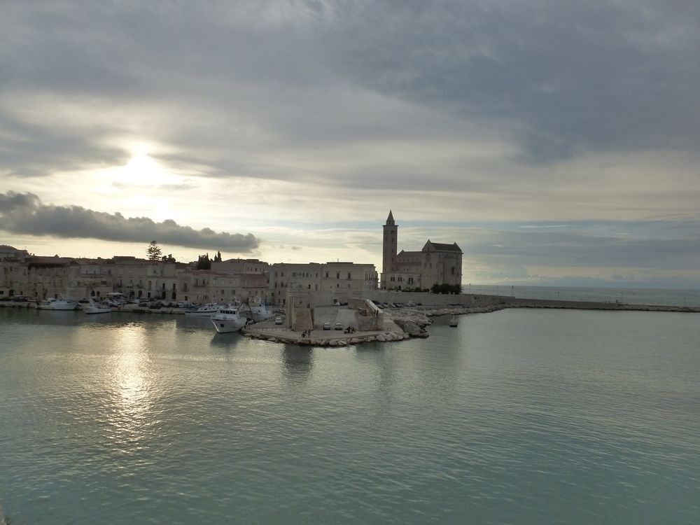 Trani am frühen Abend