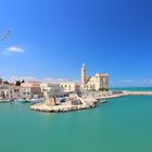 Trani Hafen und Dom