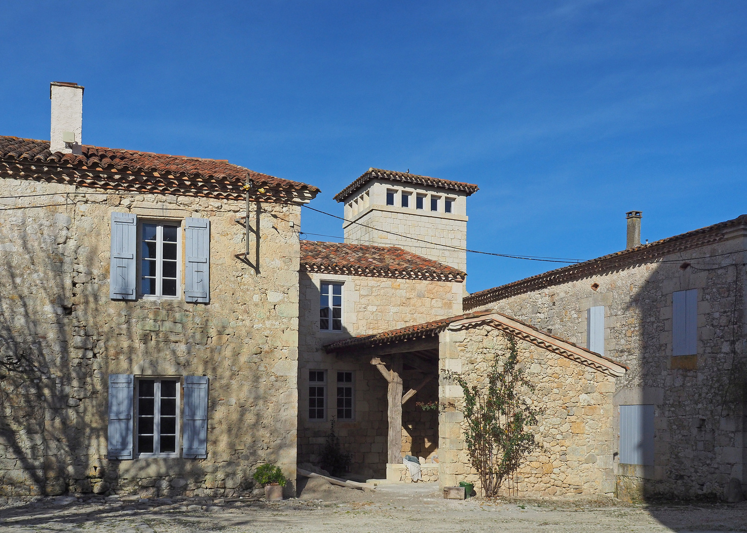 Tranquillité au village de Gazaupouy