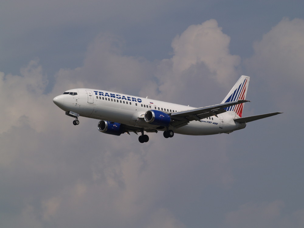 TRANSAERO Beong 737-400