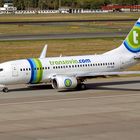 transavia.com Boeing 737- 700 PH-XRX in Berlin Tegel auf dem Weg zum Taxiway