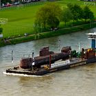 Transport eines U-Bootes (U17) auf dem Rhein