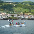 Transportboot zwischen Hafen und Insel Vila Franca da Campo