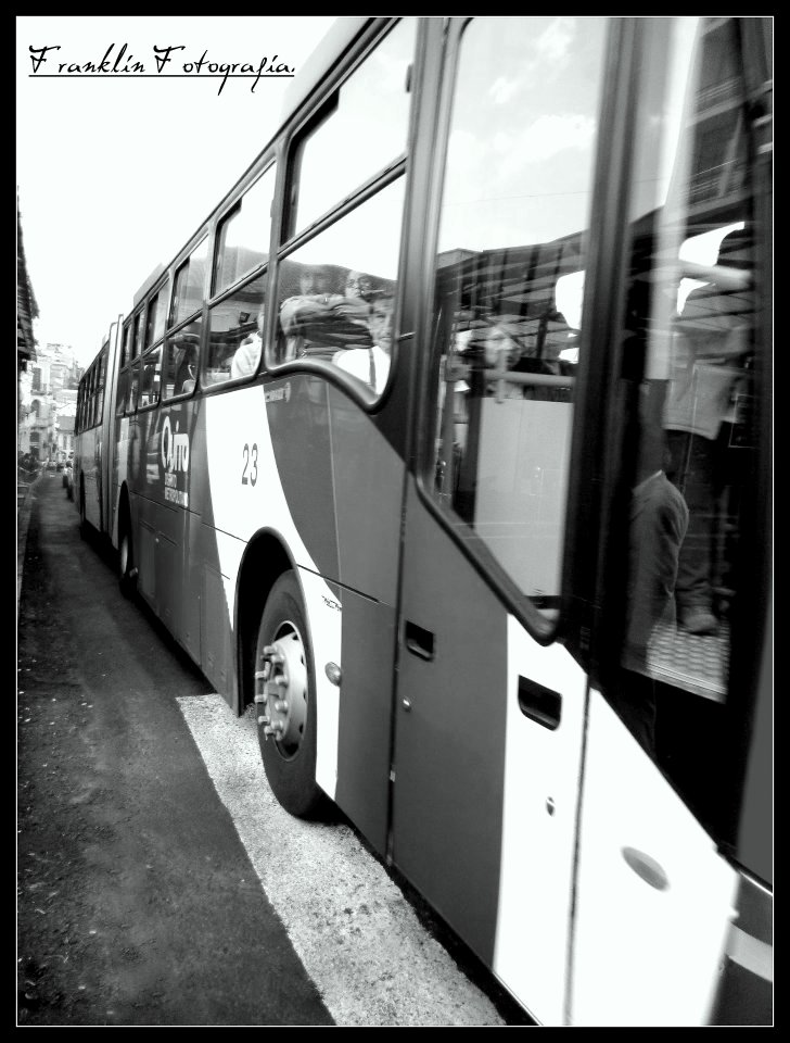 Transporte en Quito - Ecuador. (fek76@hotmail.com) Derechos reservados.