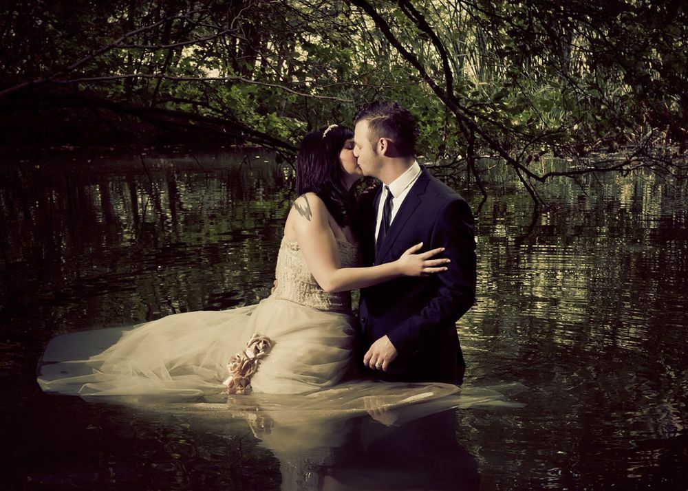 Trash the dress... water session