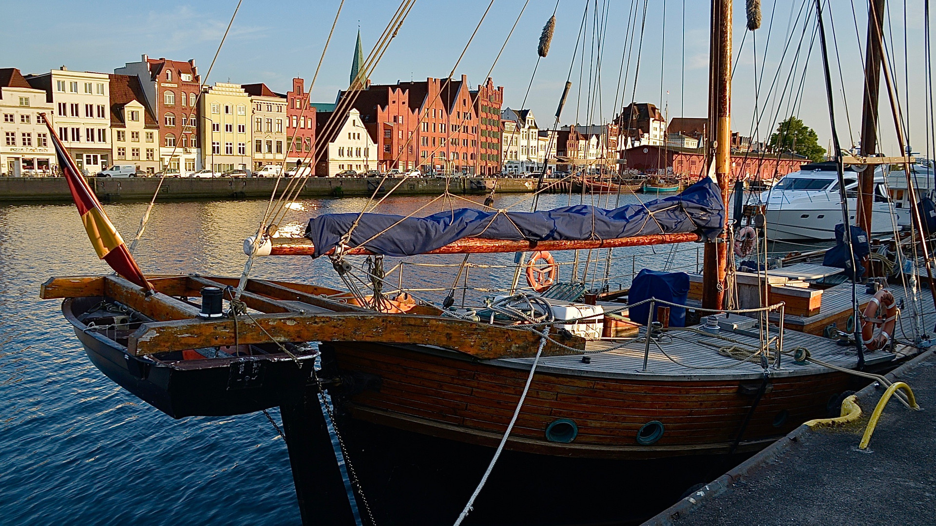 Fangfrisch Lübeck An Der Untertrave Lübeck Traumabend an der Untertrave Foto & Bild | city, world, lübeck Bilder