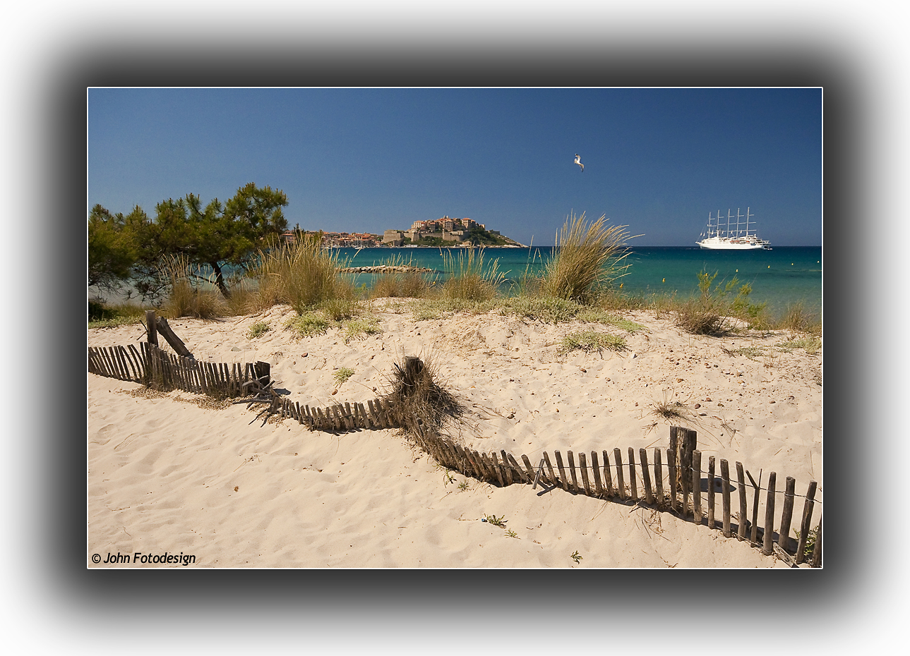 Traumhafter Ausblick auf Calvi...