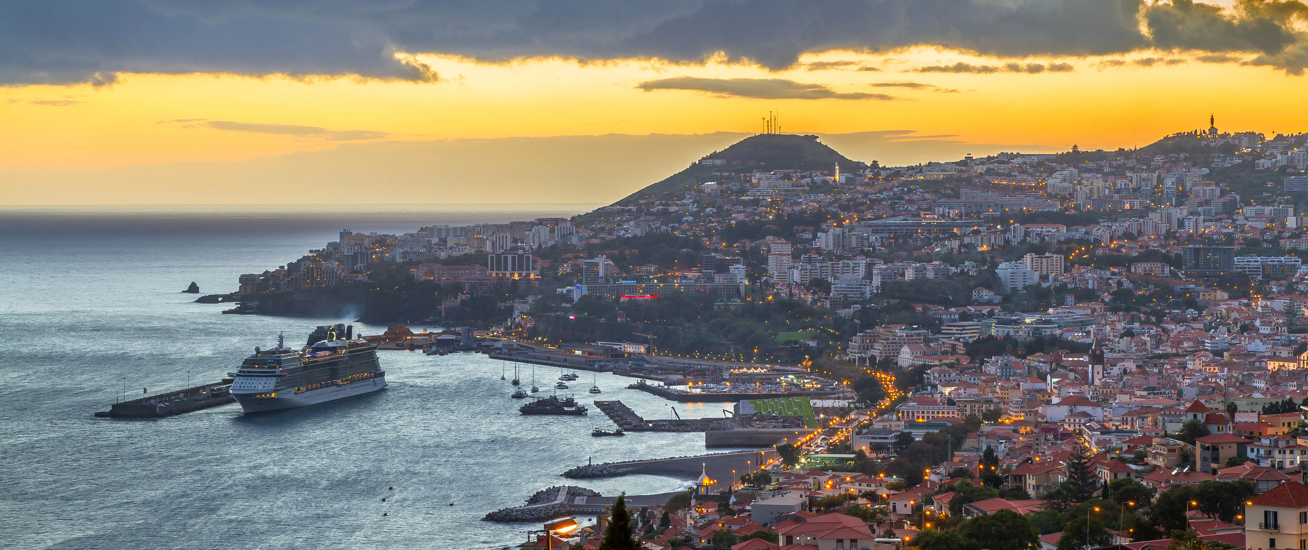 Traumhafter Blick auf Funchal