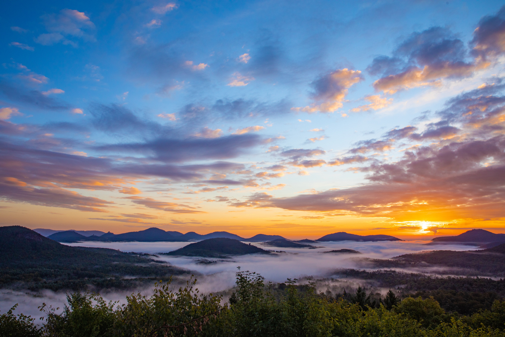 Traumreise über dem Nebelmeer