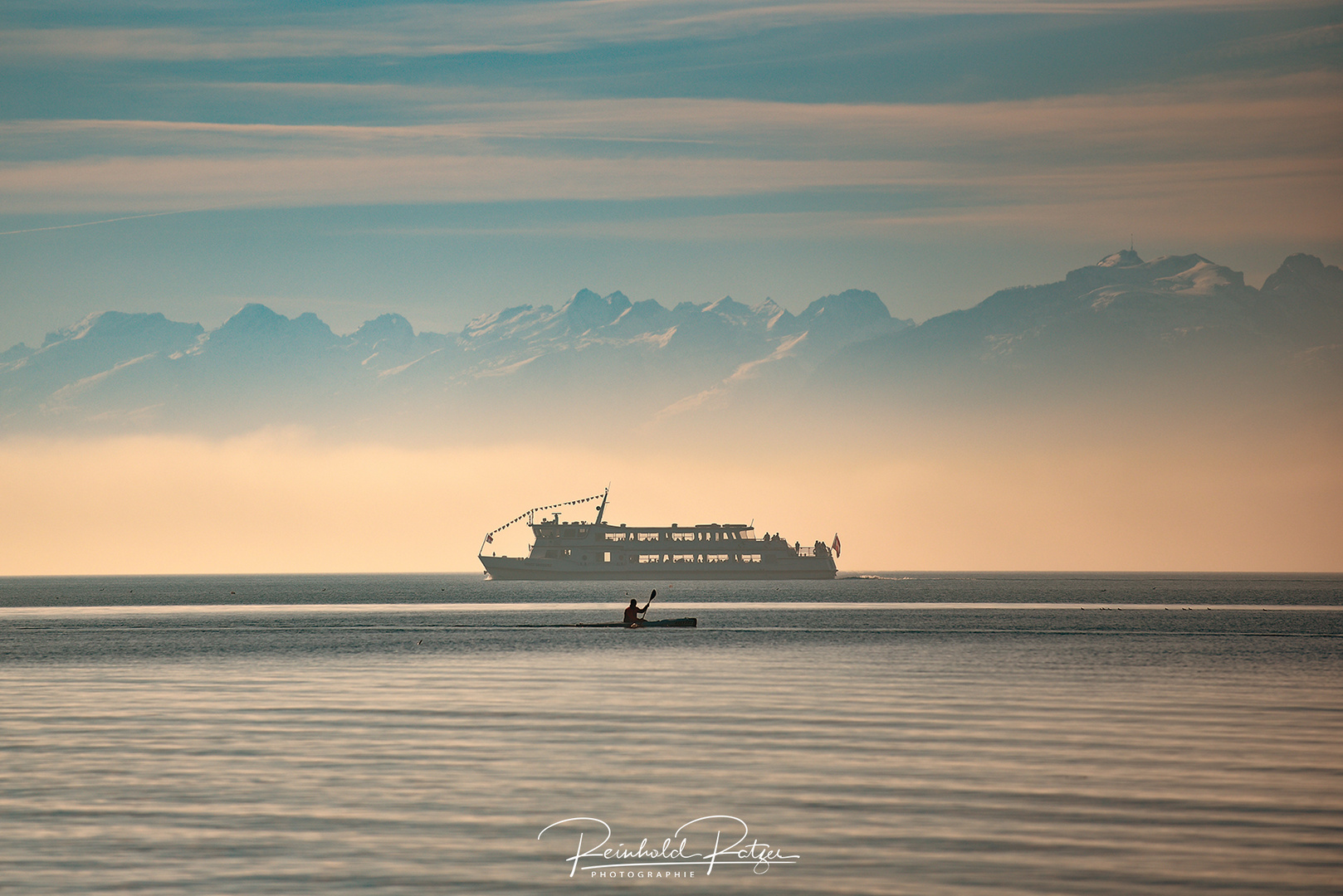 Traumschiff vor Bergdoktor-Kulisse