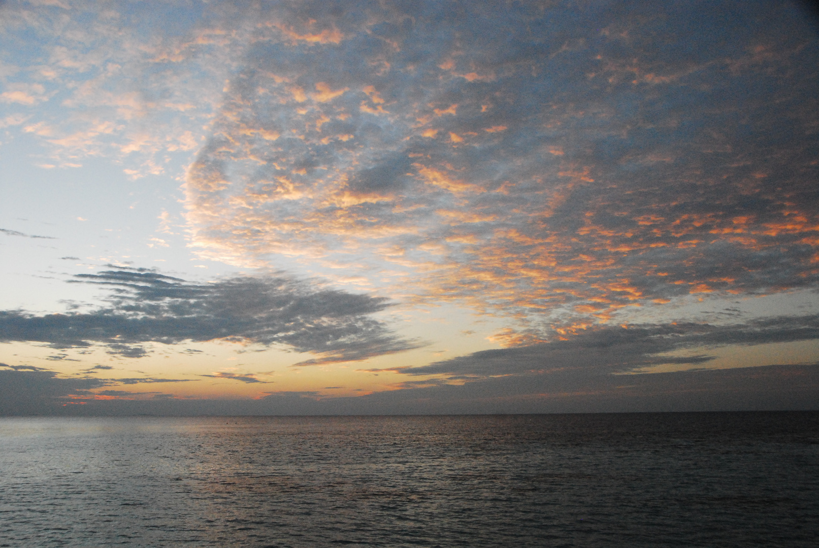 Traumstimmung am morgen auf der Insel Mirihi