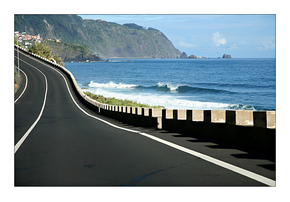 Traumstraße an der Nordküste von Madeira