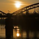 Traunbrücke im Gegenlicht