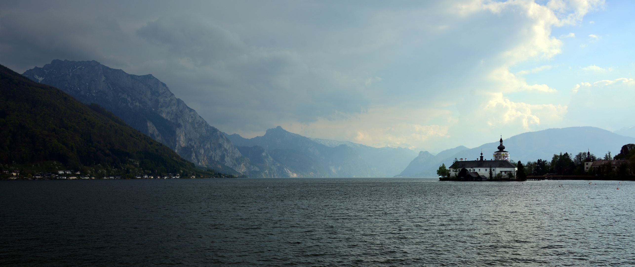 Traunsee mit Seeschloss